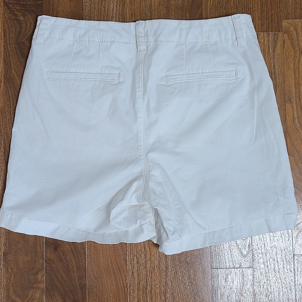 Women's  Lee Regular Fit Mid-Rise size 10 white cotton short - Picture 3 of 4